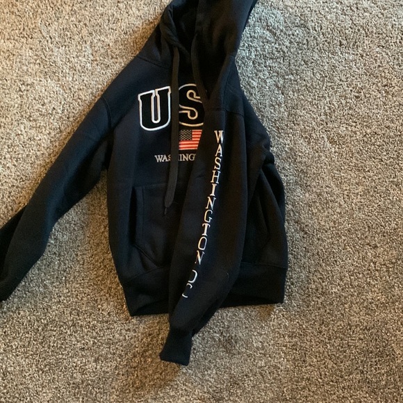 BRAND NEW NEVER WORN - Picture 2 of 3